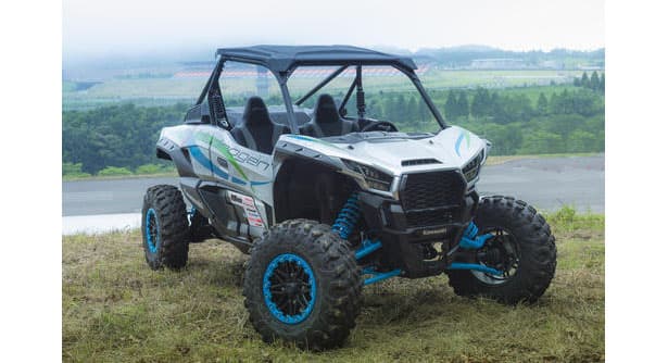 二輪用水素燃料エンジンを四輪車に搭載、デモ走行