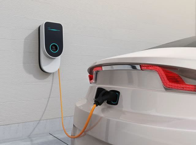 ブイキューブ、EV充電インフラ提供の子会社を設立