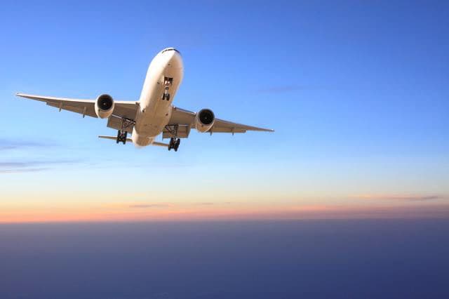 国交省、航空分野の脱炭素化へ　基本方針策定