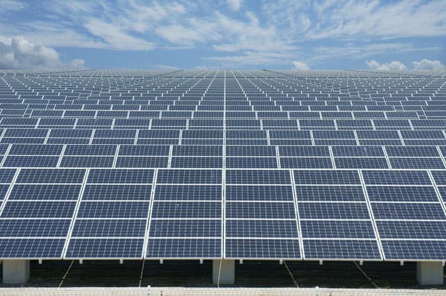 太陽光発電所の取得資金203億円をグリーンPJボンドで調達　過去最大