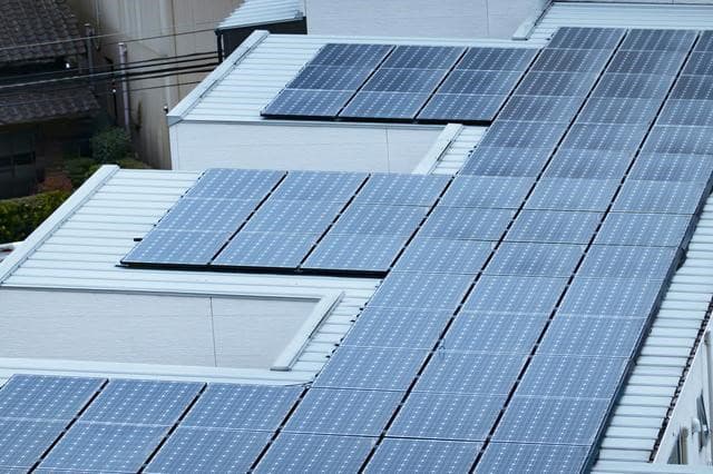自治体向けに「第三者所有」による太陽光発電導入の手引きを公表　環境省
