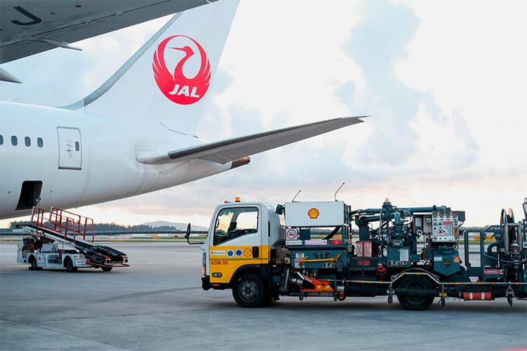 JAL、ロス空港でSAF搭載へ　25年から