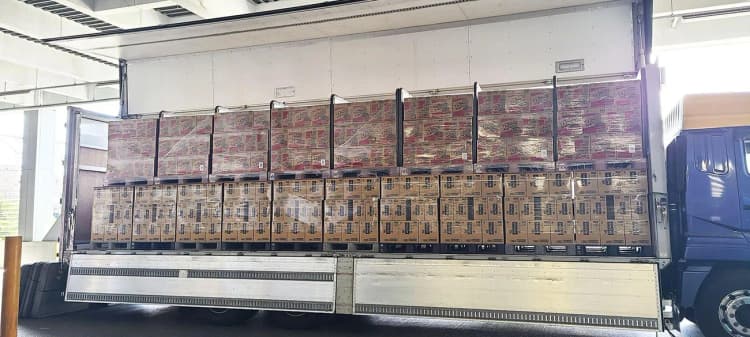 サッポロとハウス食品、「重軽混載」輸送でCO2排出量を年間18t削減