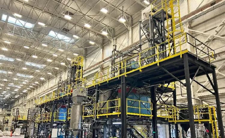 パナソニック、EV用電池の負極材料を現地調達　豪州企業と長期契約