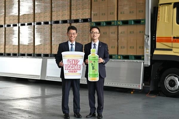 行きは茶葉、帰りは即席麺　伊藤園と日清食品がラウンド輸送の運行開始