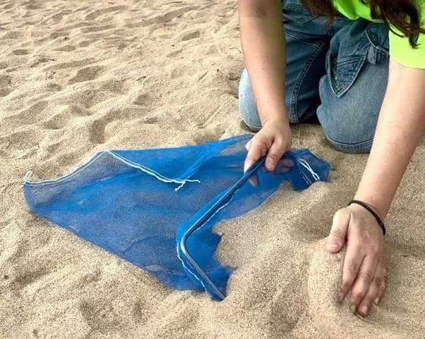 砂浜のマイクロプラスチック回収を約5倍に　海洋ごみ清掃道具を開発