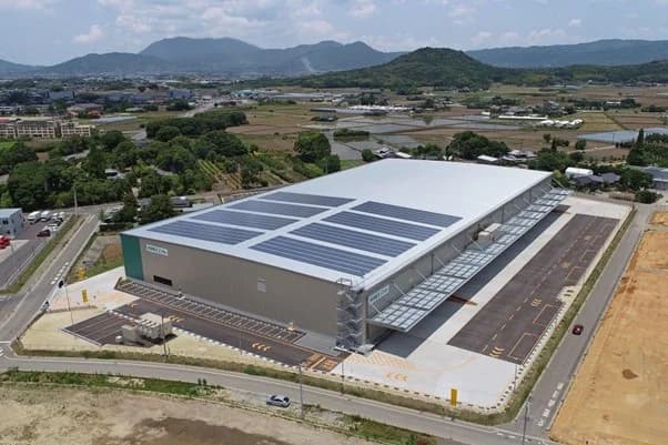 プロロジス新データセンターは再エネ100％で稼働　屋根に太陽光設置