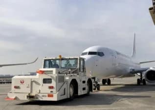 JALUX、航空機牽引車を燃料電池車両に改造　東京都事業で実装化検証