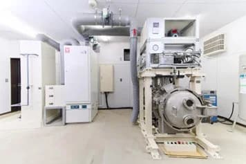 NTT系、全固体電池の試験設備が完成　高耐圧密閉容器を完備