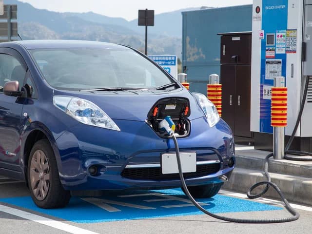 ミライラボとあいおい損保、中古バッテリー活用で連携開始へ