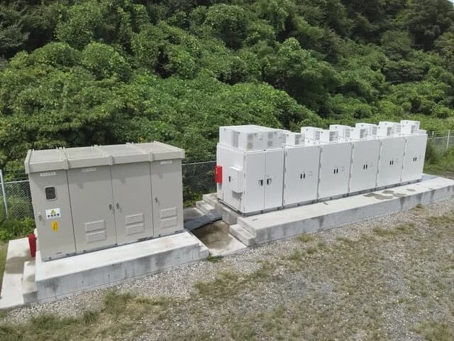 西部ガス系、長崎県の再エネ併設型蓄電池が稼働　GSユアサ製採用