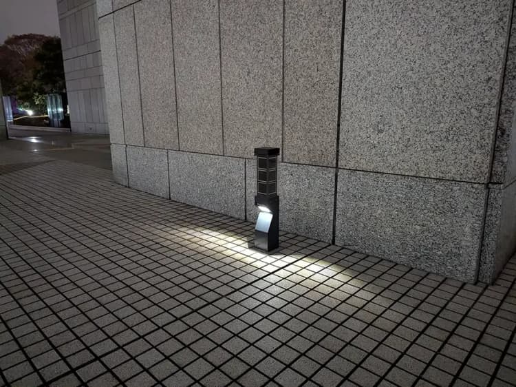 都のペロブスカイト太陽電池導入　庭園灯はリコー、50kW規模は積水ら