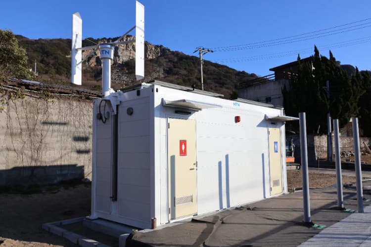 オフグリッド電源で離島の防災強化　NTNと竹富町、水道不要のトイレにも