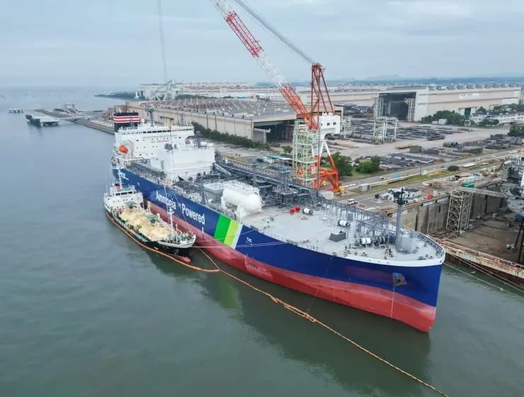 日本郵船、アンモニア燃料船へ世界初の「Ship-to-Ship」補給　
