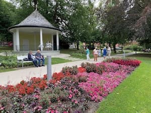 ドイツ北部の温泉町が園芸博覧会で町おこし　生き残りをかけた再生策とは？