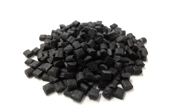 植物由来繊維を配合した樹脂、水上オートバイ外装材に採用　日本製紙