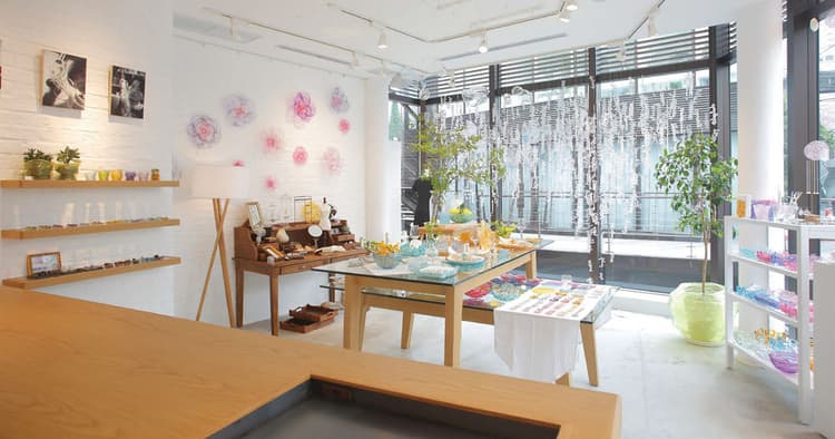 プラスティックメーカーが挑む自社ブランド展開