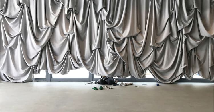 「建築と布の間」をデザインする