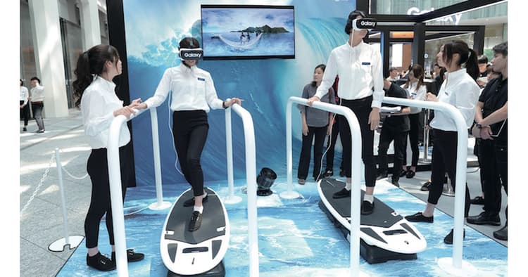 市場規模は8兆円 そもそもVRとは…