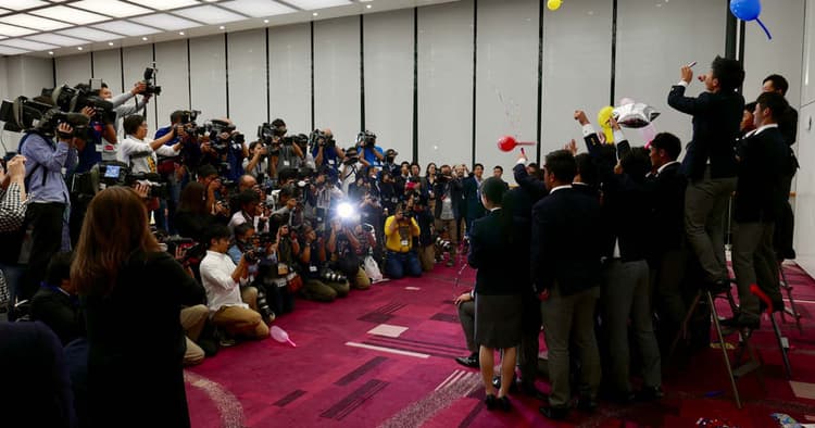 ドラフト会議の行方は? 学生の門出に立ち会う広報