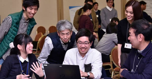 「対話」「報奨」の仕組みでインターナル広報を実現 社内の組織課題に立ち向かうには?