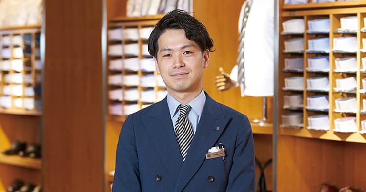 入社1年目から全国売り上げ1位をキープ 「SUIT SELECT」店長の 販売員に顧客がつく接客術