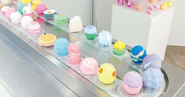 見渡す限りバスボムだらけ LUSHがコンセプトショップオープン