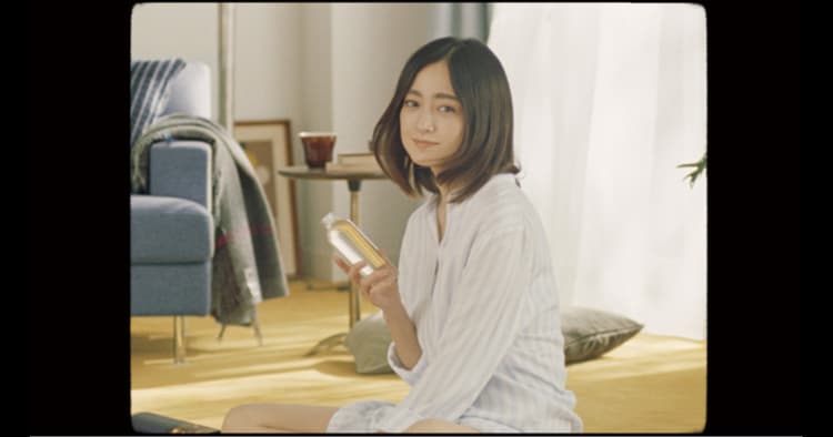 『意外性』とブランドの世界観の表現を両立したCM
