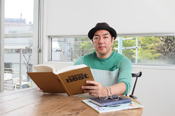 伊藤直樹「『嫌いなものは食べてみよう』の精神で本を読む」