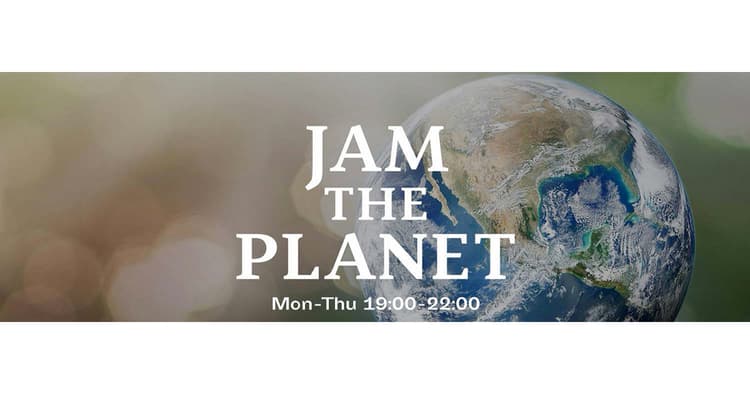 各分野の専門家が日替わりで登場、J-WAVE『JAM THE PLANET』の編集方針は?