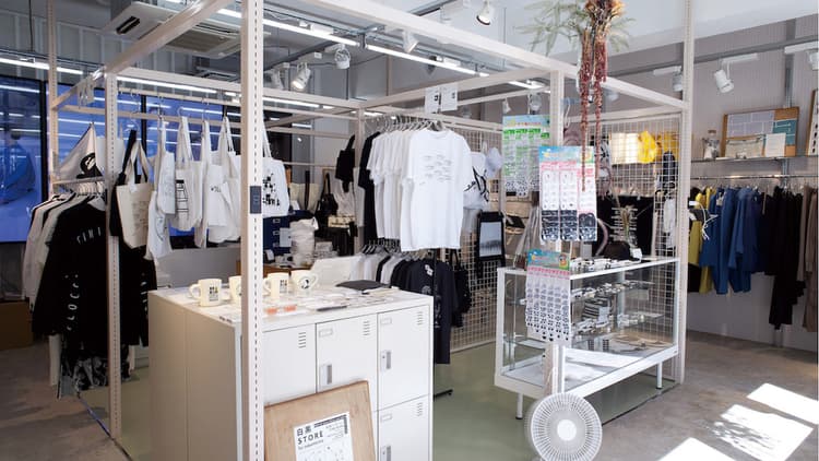 デザイナー本人が店頭で接客 消費者の「納得買い」を促すショップ