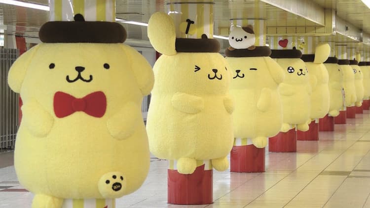 むぎゅ~とだきつくファン続出。巨大ぬいぐるみが新宿駅を癒しの空間に
