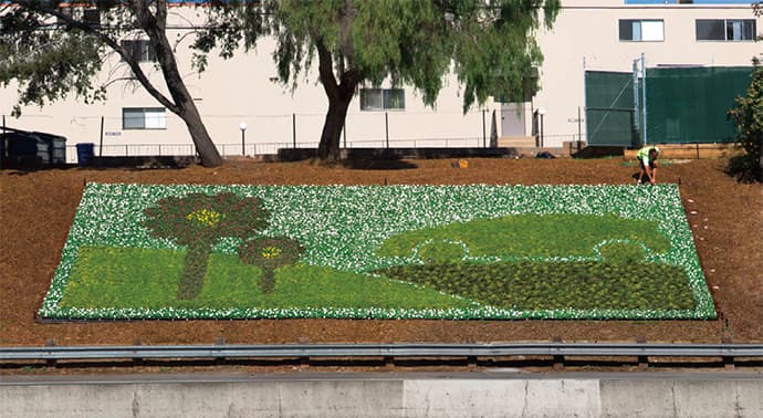 「緑地帯」に掲出する花文字広告を、東京で実施するには?