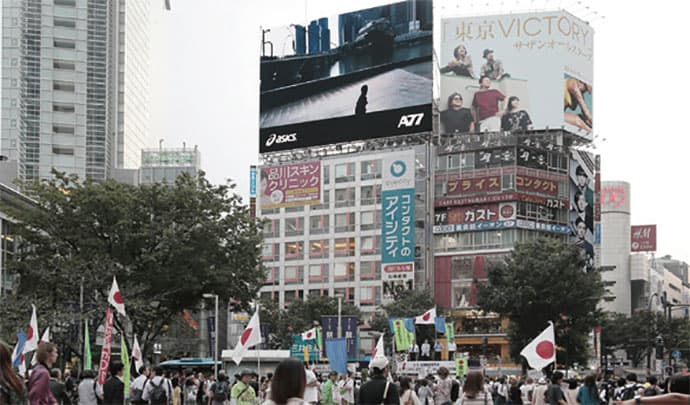 日本最大級の屋外ビジョンがスクランブル交差点に