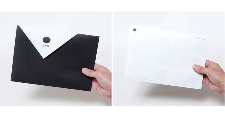 スキンケアブランドが配布したクラッチバッグ型ブローシャ