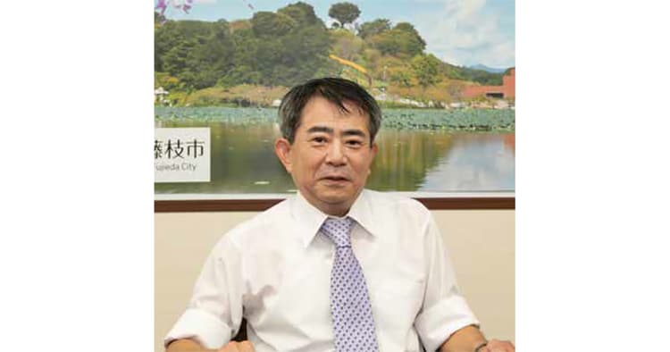 言葉の力が、職業人としてのアイデンティティを構築する
