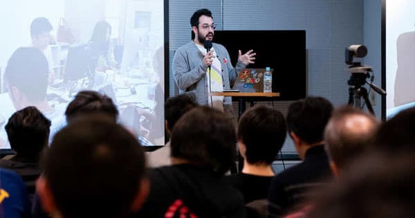 スタートアップは「企業主体の話題づくり」で関係性を構築