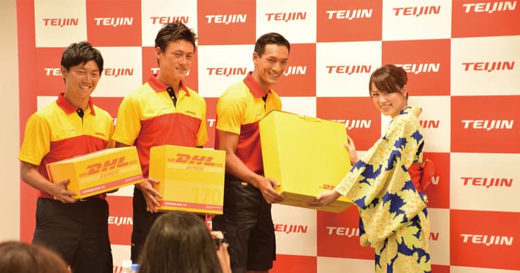 選手が宅急便の配達員に? 顧客との接点作りを担う