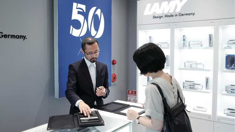 ドイツ国外初の路面店でブランド訴求 LAMY TOKYO AOYAMA