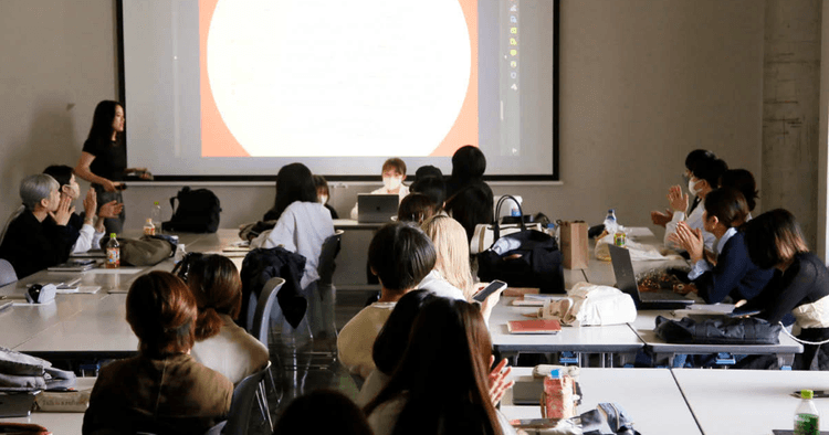 東京造形大学の授業に潜入取材! 学生が挑む「販促コンペ」