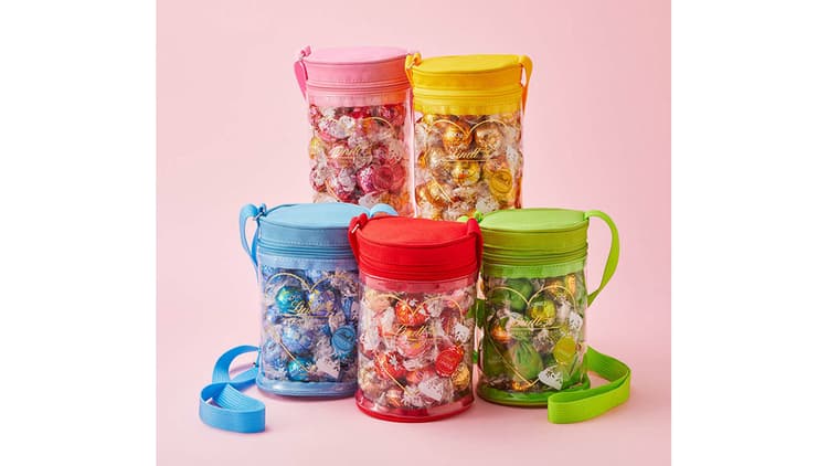 発売初日から一時販売停止するほどの反響 リンツが「推しカラーバッグ」を販売した理由