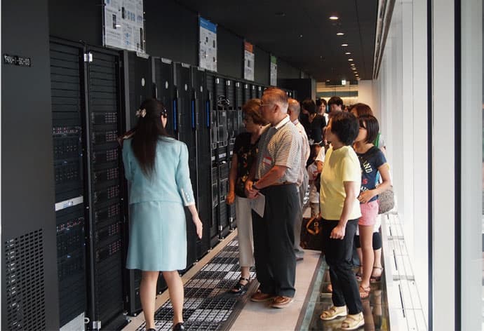 日本上陸50周年のHP、家族をもてなすイベント開催
