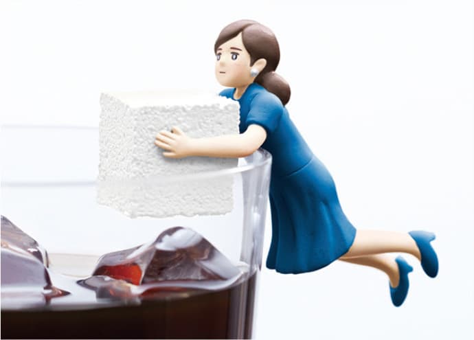 「微糖のフチ子」フィギュアを72万本にベタ付け、12月の出荷量は2倍に