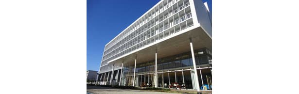 コスモ、茅ヶ崎市52施設へ実質再エネ電力供給 CO2年5千t削減