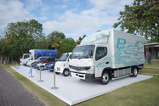 三菱ふそう、バリ島でEV小型トラックの実証実験