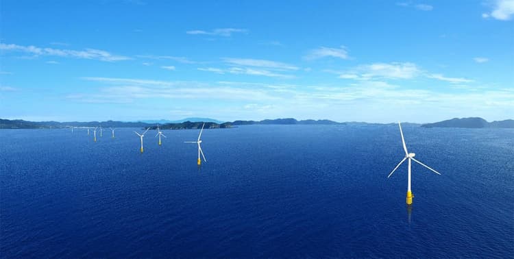 五島市沖洋上風力(16.8MW)、風車組み立て開始