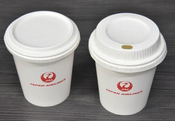 JAL、機内の使用済み紙製カップ類をリサイクル 日本製紙と