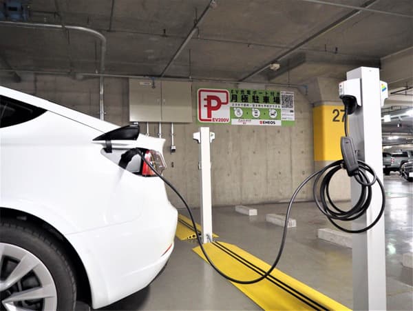 ユビ電とENEOSら、月極駐車場にEV充電サービス 実証を開始