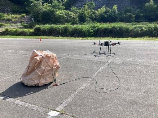 鳥取県沿岸で、海洋ごみ回収困難地でドローン活用の実証