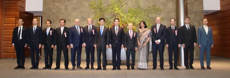 岸田首相「GXで世界にも貢献」 東京GXラウンドテーブルで有識者と会談
